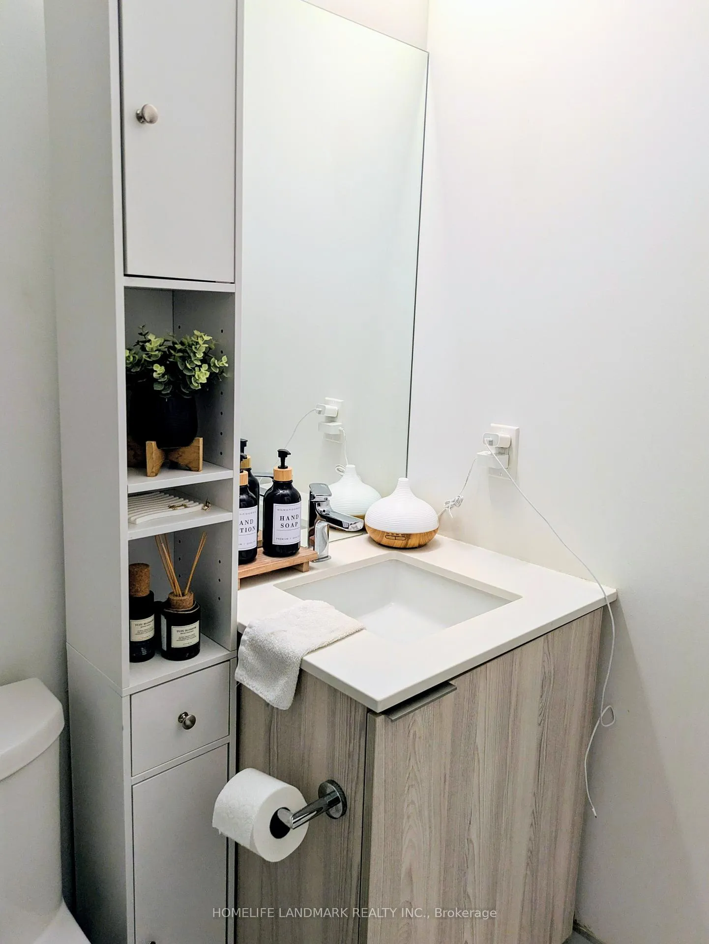 Photo 10 of Unit 2301, 50 Ordnance Street, Toronto, Niagara — HOMEH