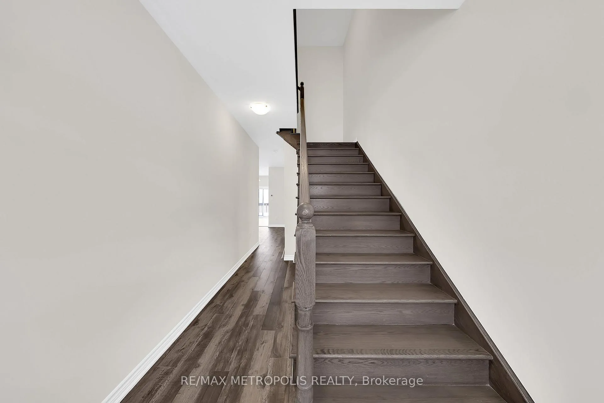 Photo 4 of 120 McEachern Lane, Gravenhurst, Muskoka (S) — HOMEH