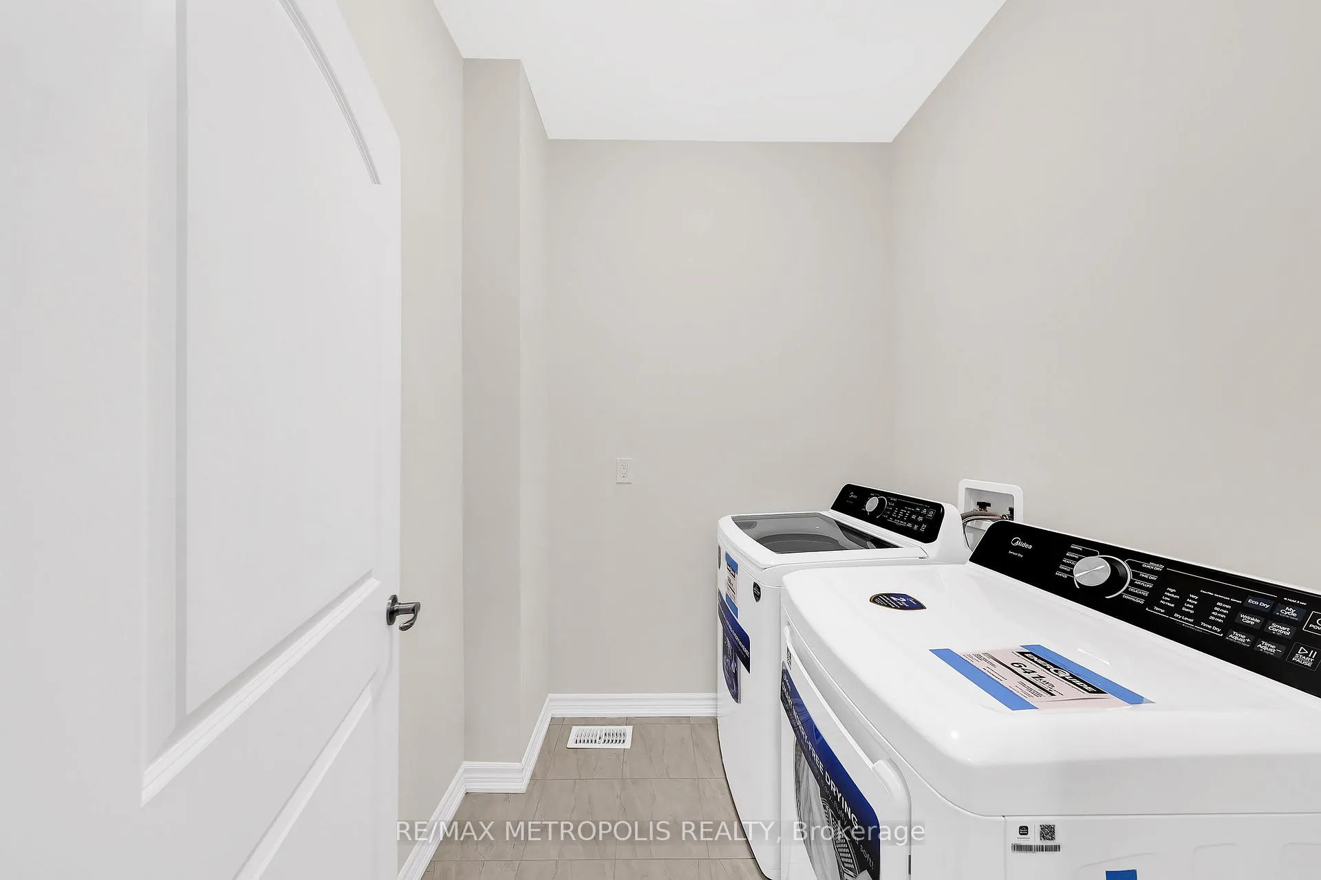 Photo 9 of 120 McEachern Lane, Gravenhurst, Muskoka (S) — HOMEH
