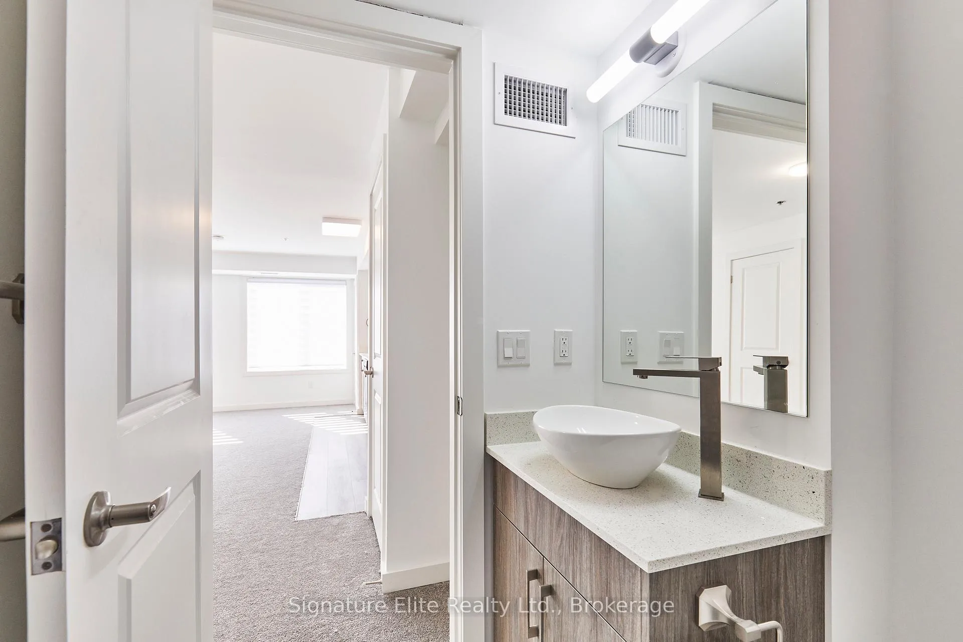 Photo 14 of Unit 305, 45 Connaught Avenue, Toronto, Greenwood-Coxwell — HOMEH