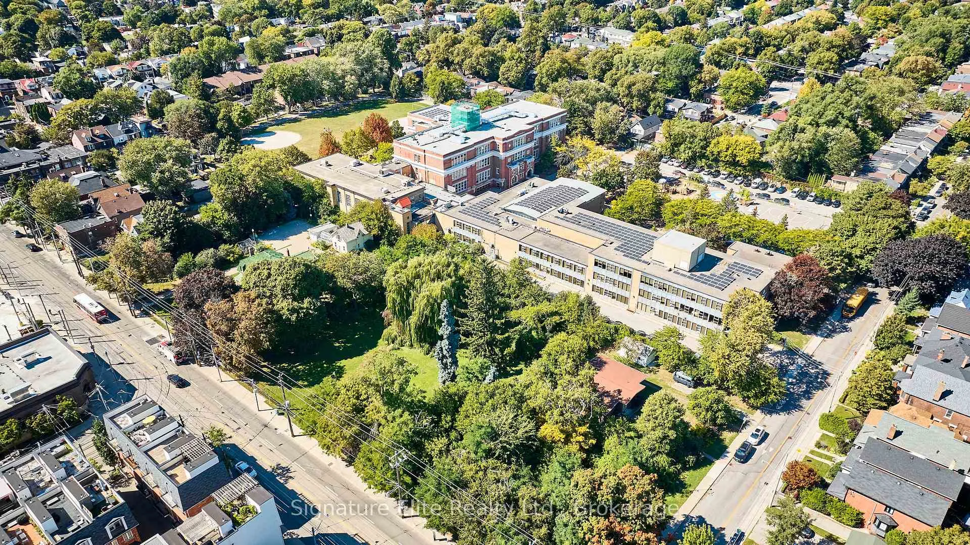Photo 22 of Unit 305, 45 Connaught Avenue, Toronto, Greenwood-Coxwell — HOMEH
