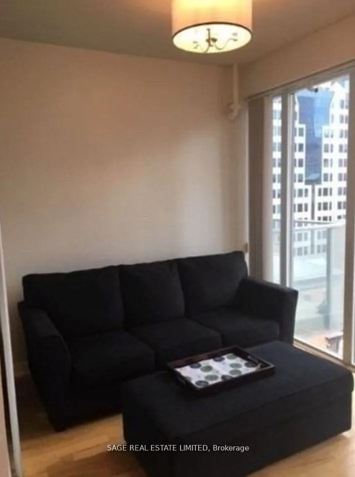 Photo 8 of Unit 712, 126 Simcoe Street, Toronto, Waterfront Communities — HOMEH