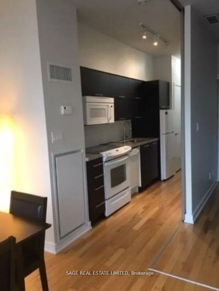 Photo 10 of Unit 712, 126 Simcoe Street, Toronto, Waterfront Communities — HOMEH