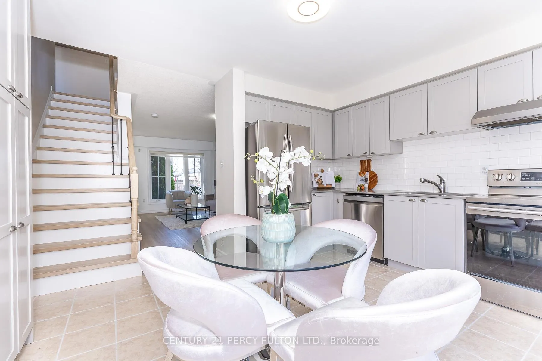 Photo 10 of 47 Harrongate Place, Whitby, Taunton North — HOMEH