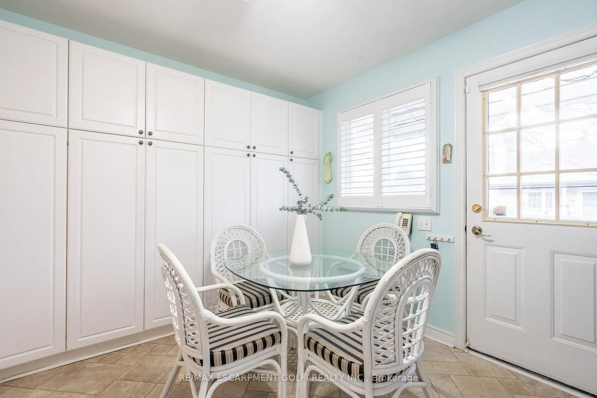 Photo 8 of 345 Silverbirch Boulevard, Hamilton, Mount Hope — HOMEH