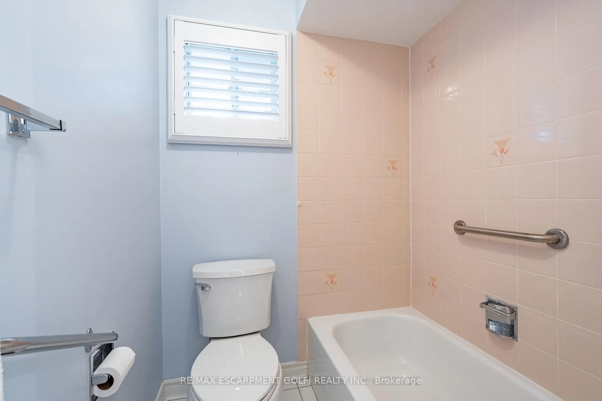 Photo 23 of 345 Silverbirch Boulevard, Hamilton, Mount Hope — HOMEH