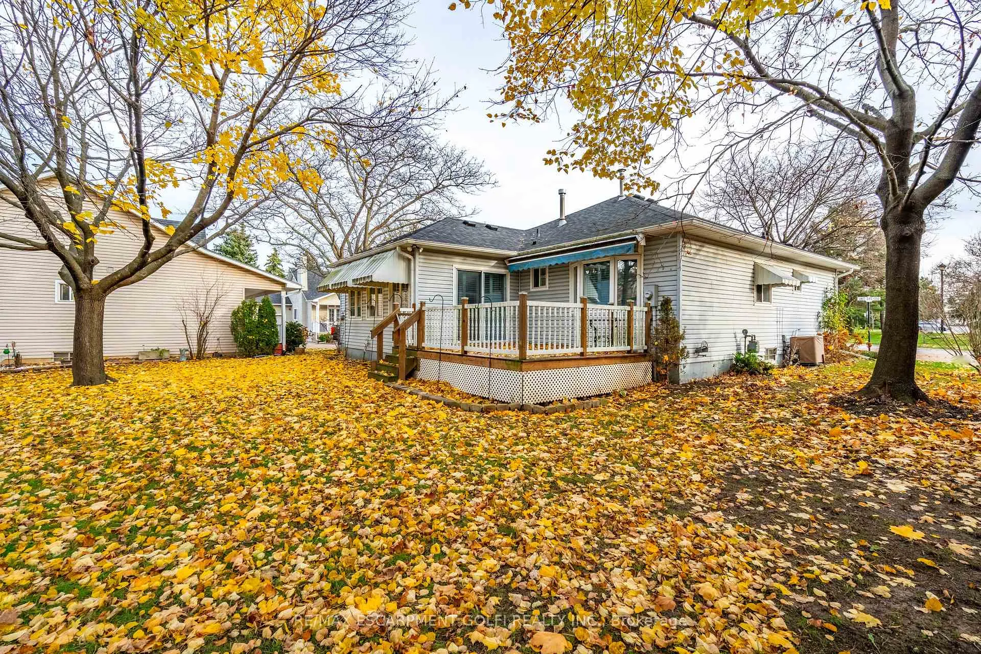 Photo 32 of 345 Silverbirch Boulevard, Hamilton, Mount Hope — HOMEH