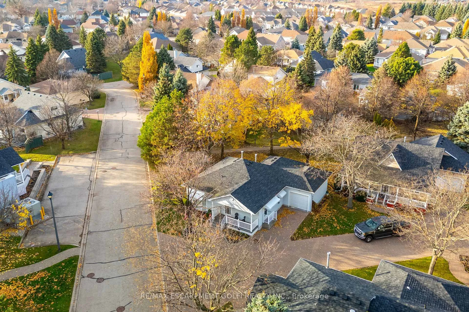 Photo 34 of 345 Silverbirch Boulevard, Hamilton, Mount Hope — HOMEH