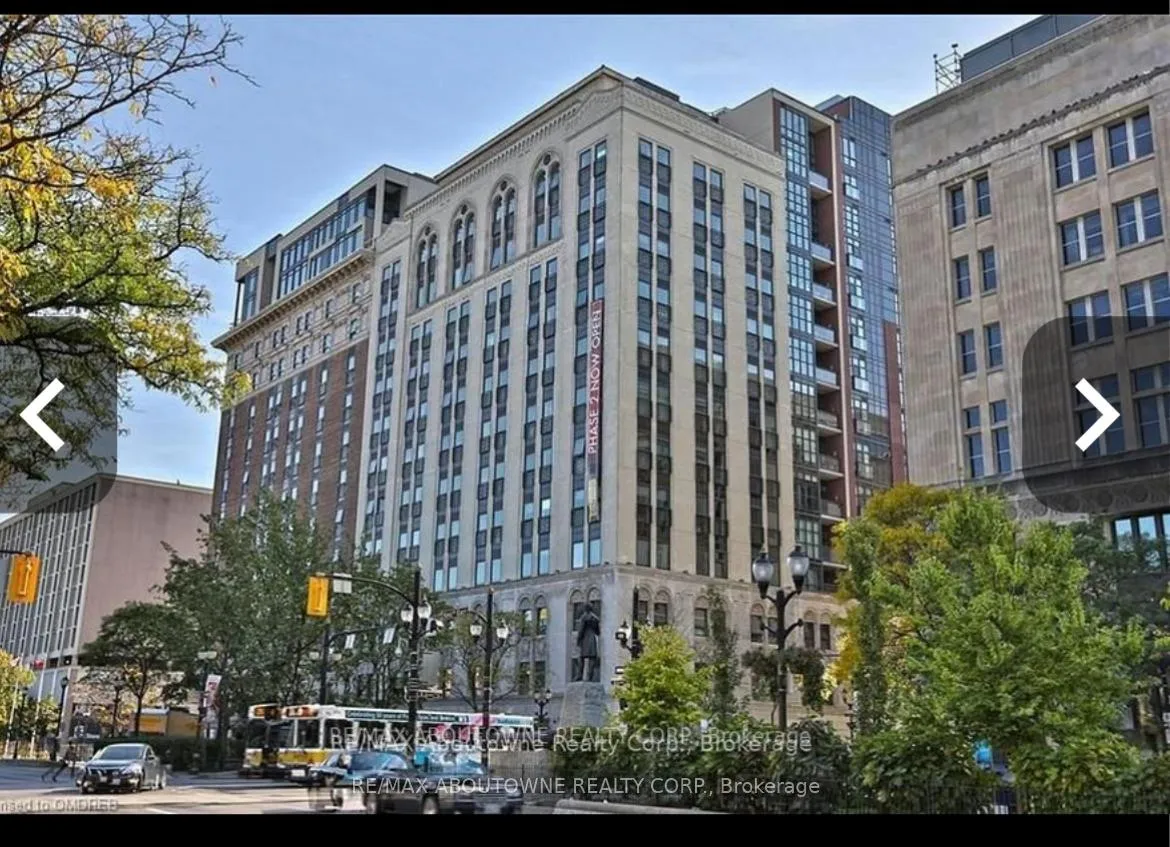 Front of Unit 419, 118 King Street E