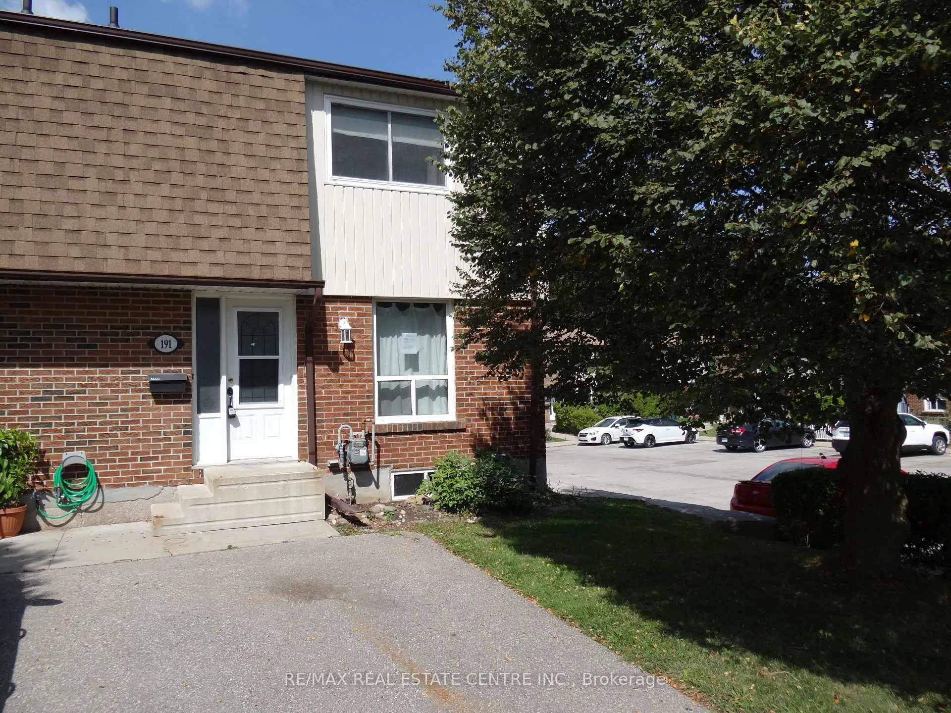 Photo 3 of 191 Kingham Road, Halton Hills, Acton — HOMEH