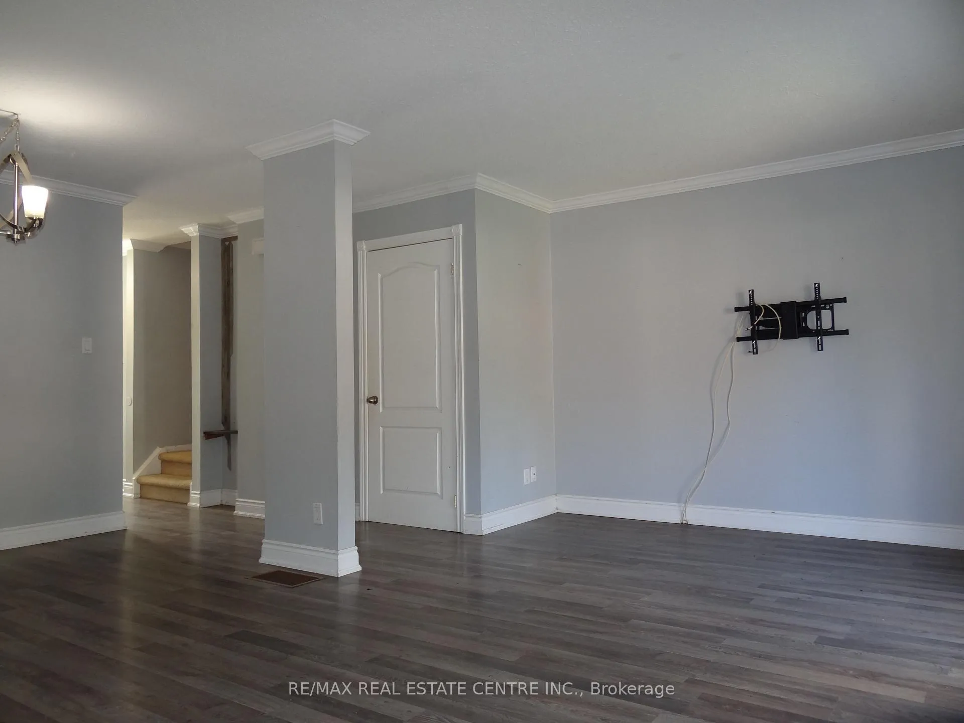 Photo 12 of 191 Kingham Road, Halton Hills, Acton — HOMEH