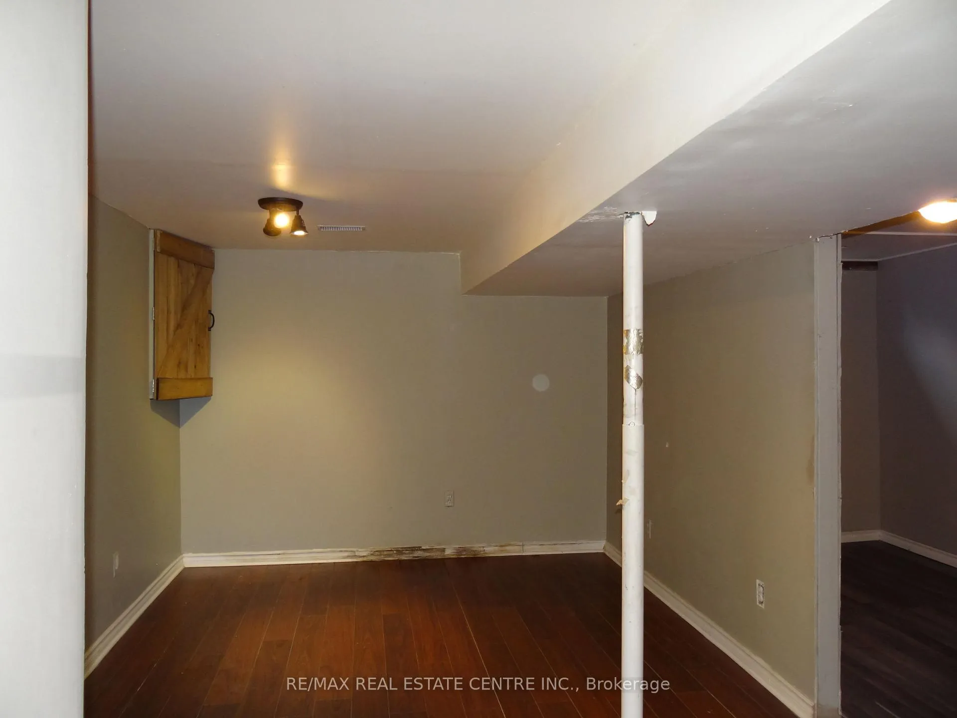 Photo 25 of 191 Kingham Road, Halton Hills, Acton — HOMEH