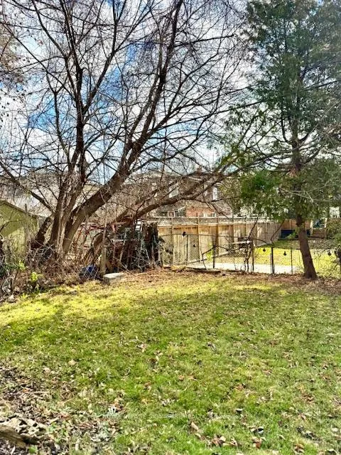 Photo 15 of Unit Upper, 115 Torrens Avenue, Toronto, East York — HOMEH