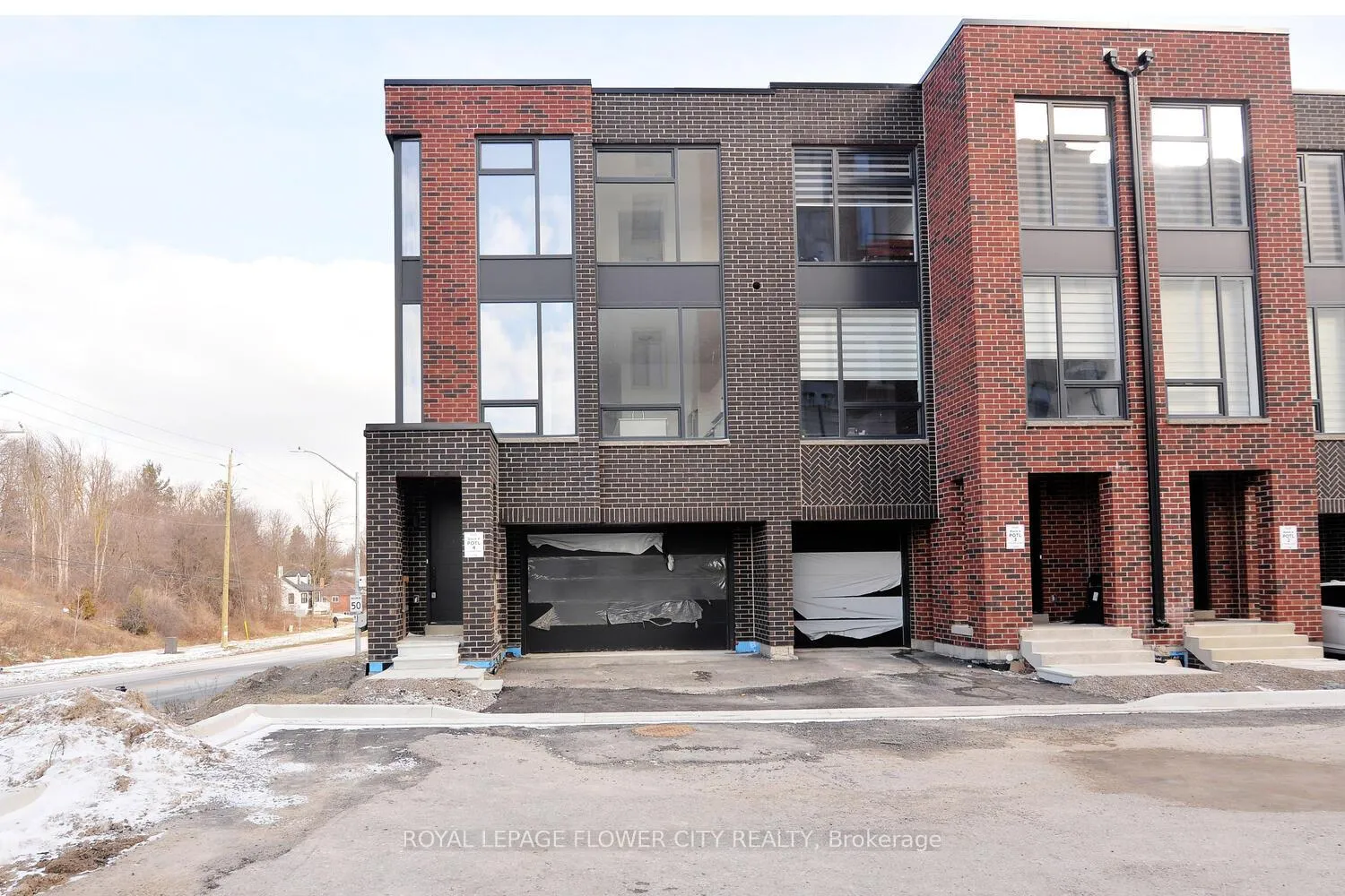 Front of 7 Taylor Court