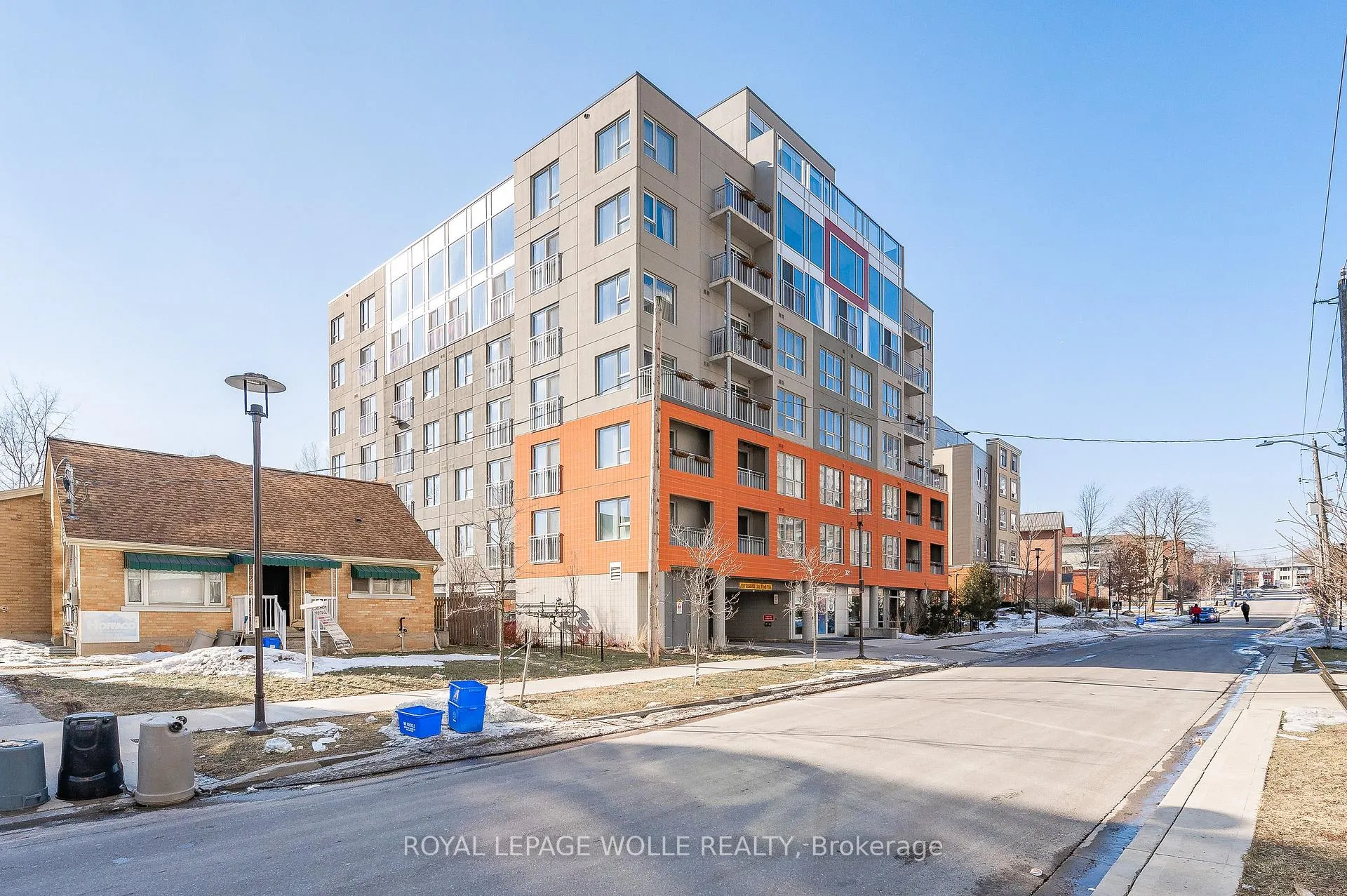 Photo 2 of Unit 207, 321 Spruce Street S, Waterloo — HOMEH