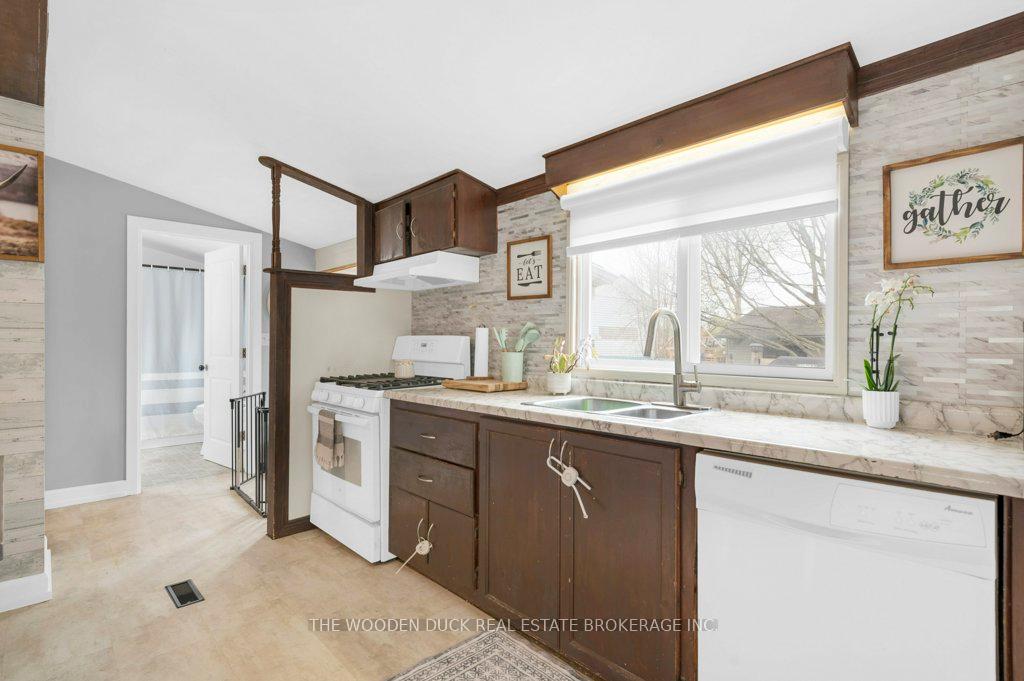 Photo 8 of 285 Kent Street, Cobourg — HOMEH