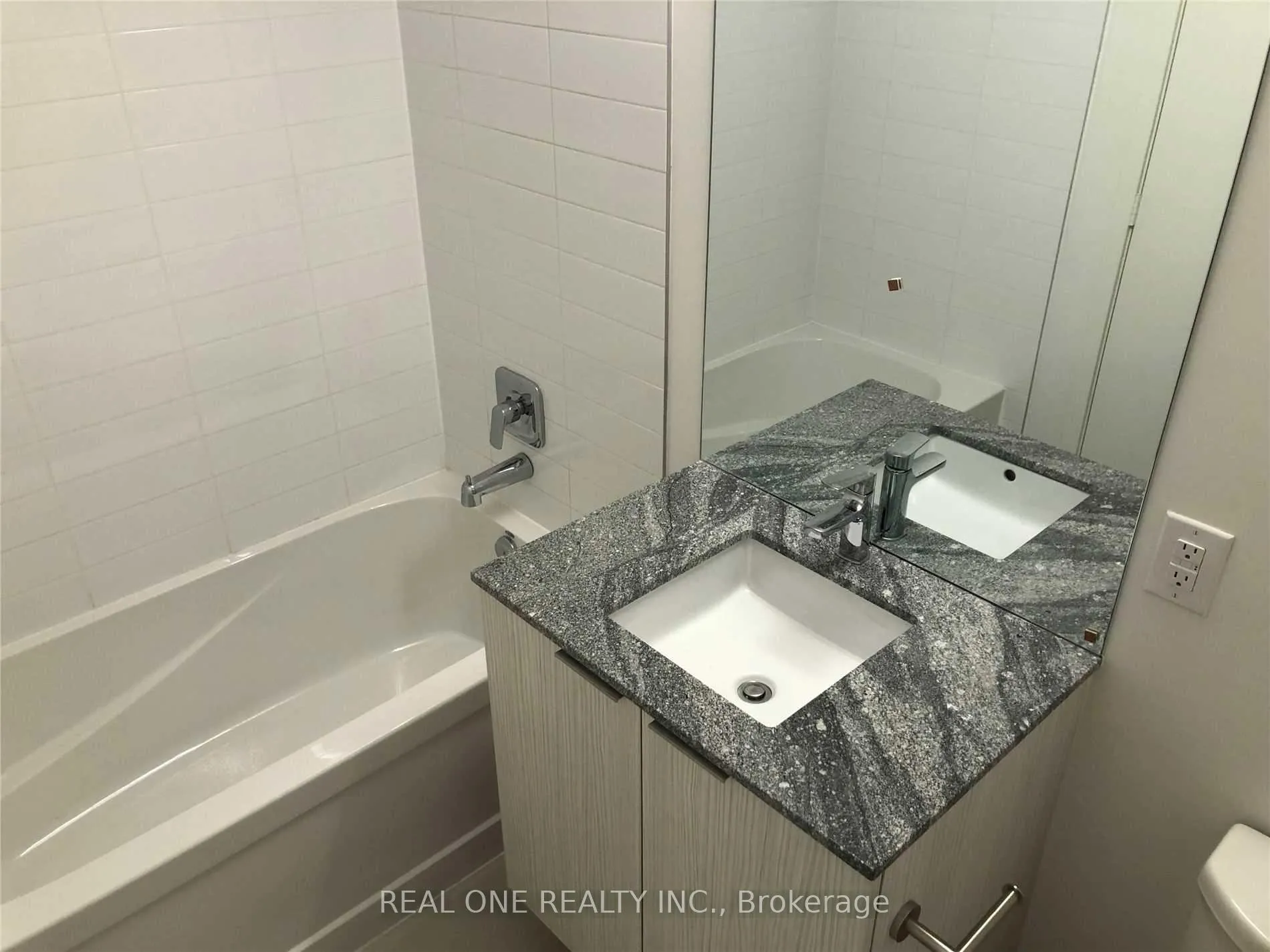 Photo 2 of Unit 224, 158 Front Street E, Toronto, Moss Park — HOMEH