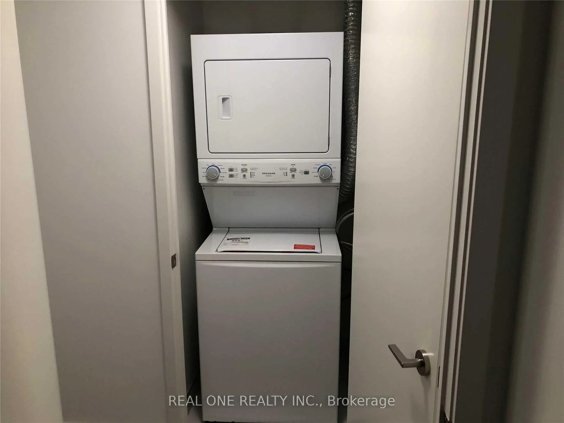 Photo 4 of Unit 224, 158 Front Street E, Toronto, Moss Park — HOMEH