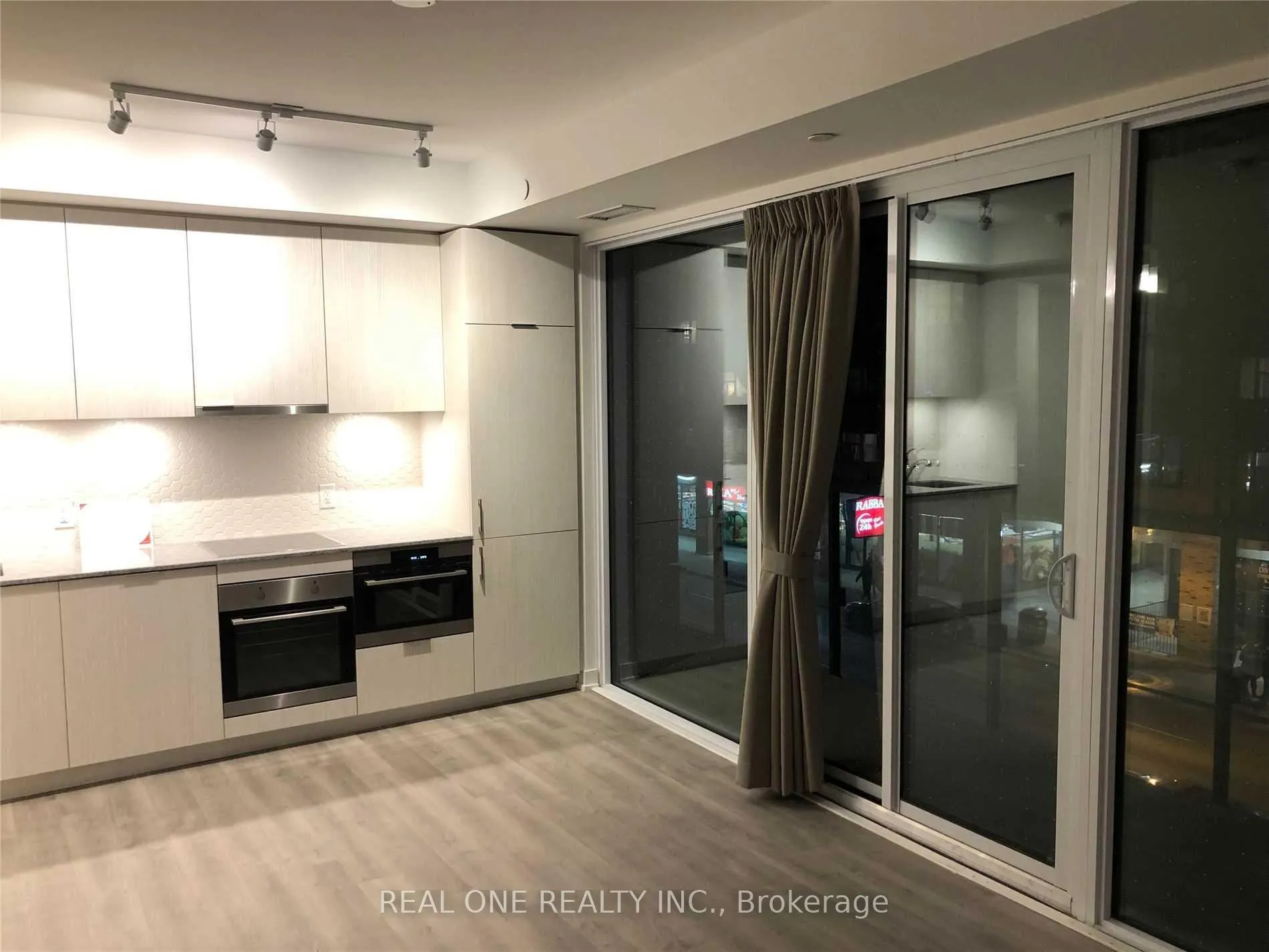 Photo 5 of Unit 224, 158 Front Street E, Toronto, Moss Park — HOMEH