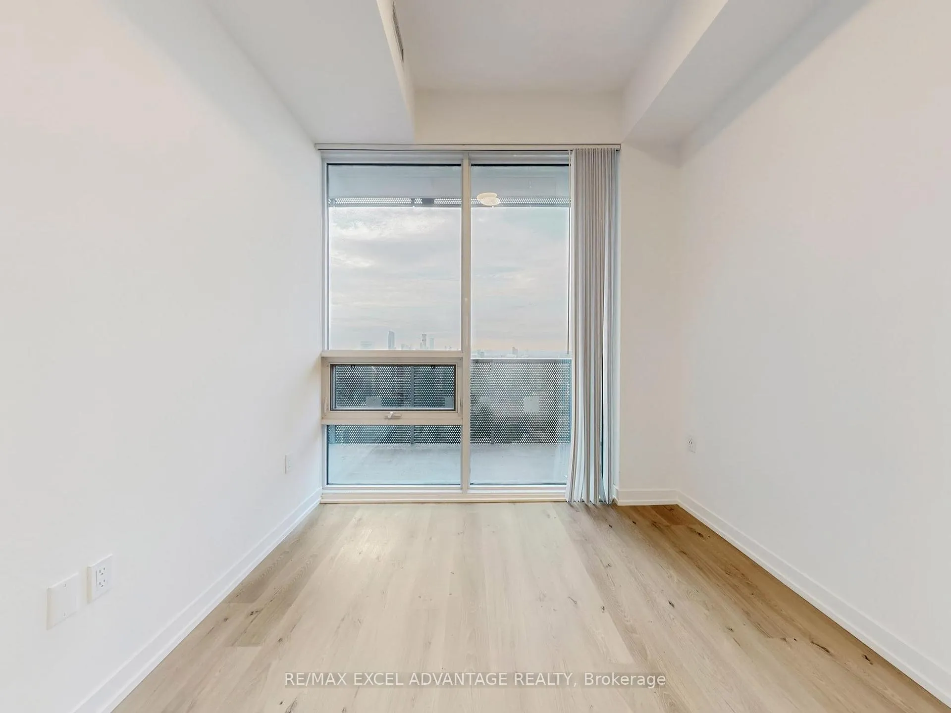 Photo 8 of Unit 6901, 138 Downes Street, Toronto, Waterfront Communities — HOMEH