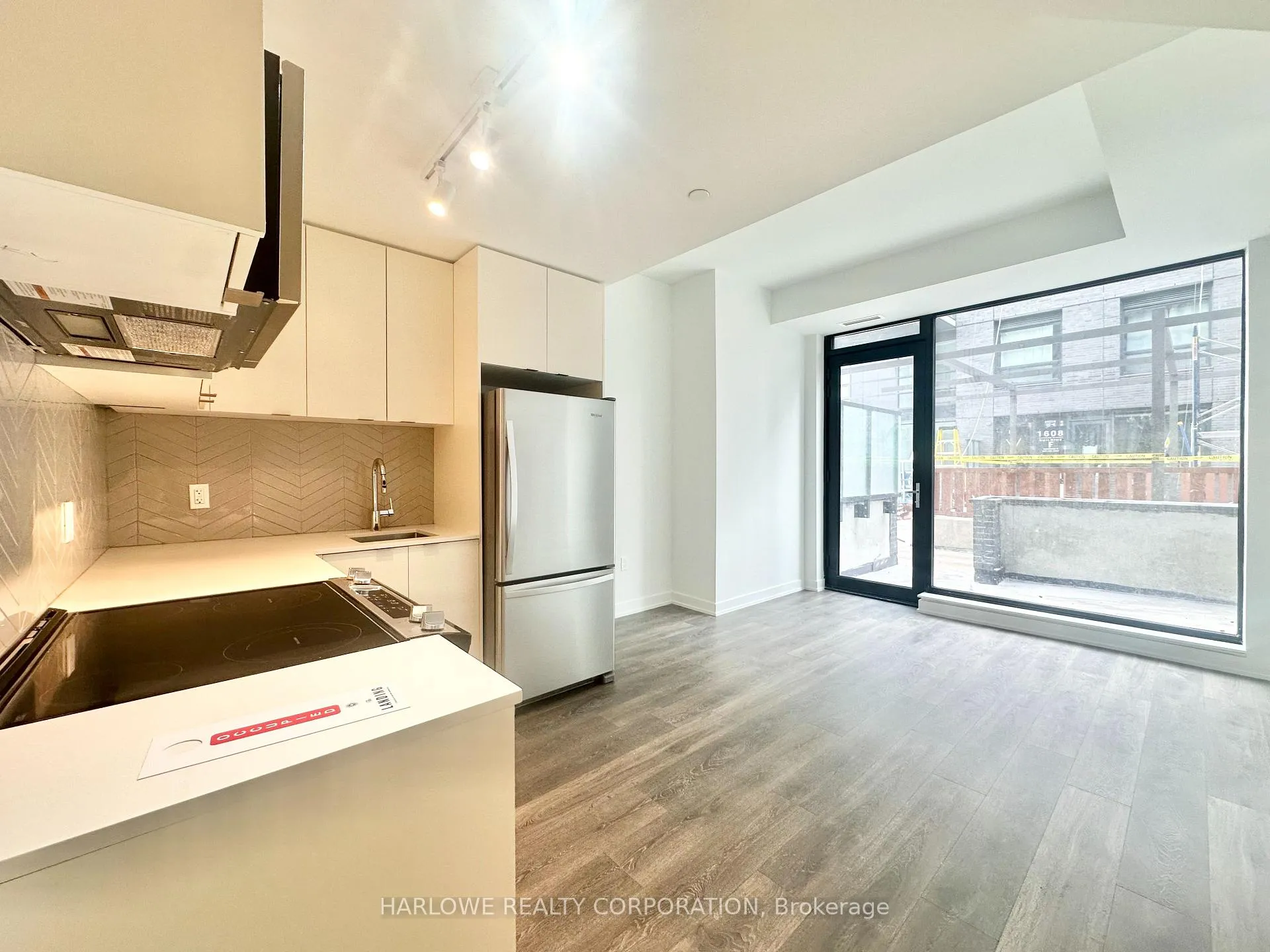 Photo 3 of Unit 170 E, 1610 Charles Street E, Whitby, Port Whitby — HOMEH