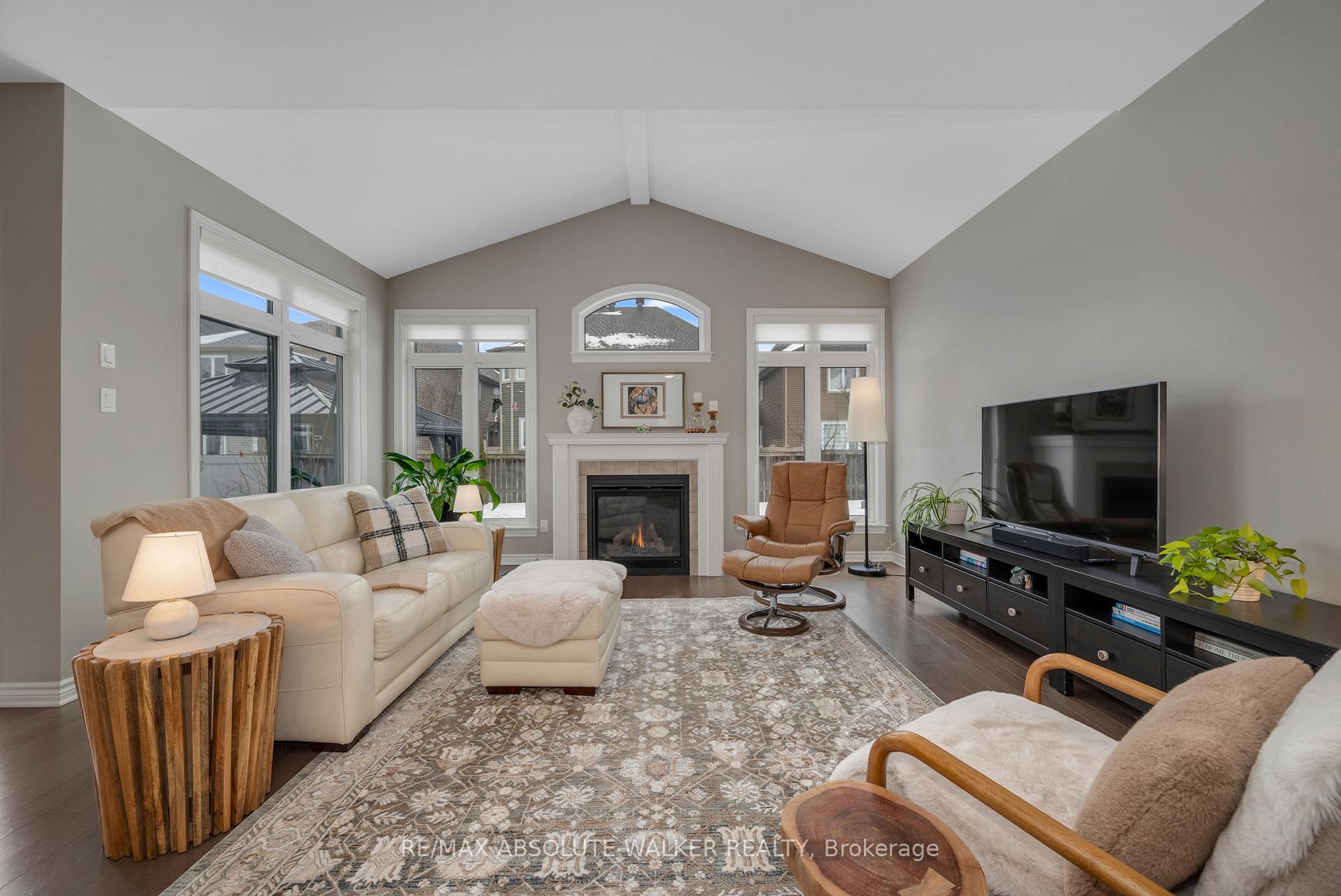 Photo 5 of 602 Rockrose Way, Ottawa, Blossom Park/Kemp Park/Findlay Creek — HOMEH