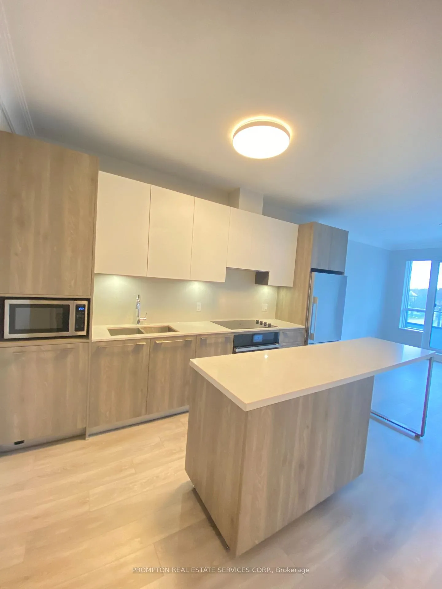 Photo 5 of Unit 309, 38 Water Walk Drive, Markham, Unionville — HOMEH