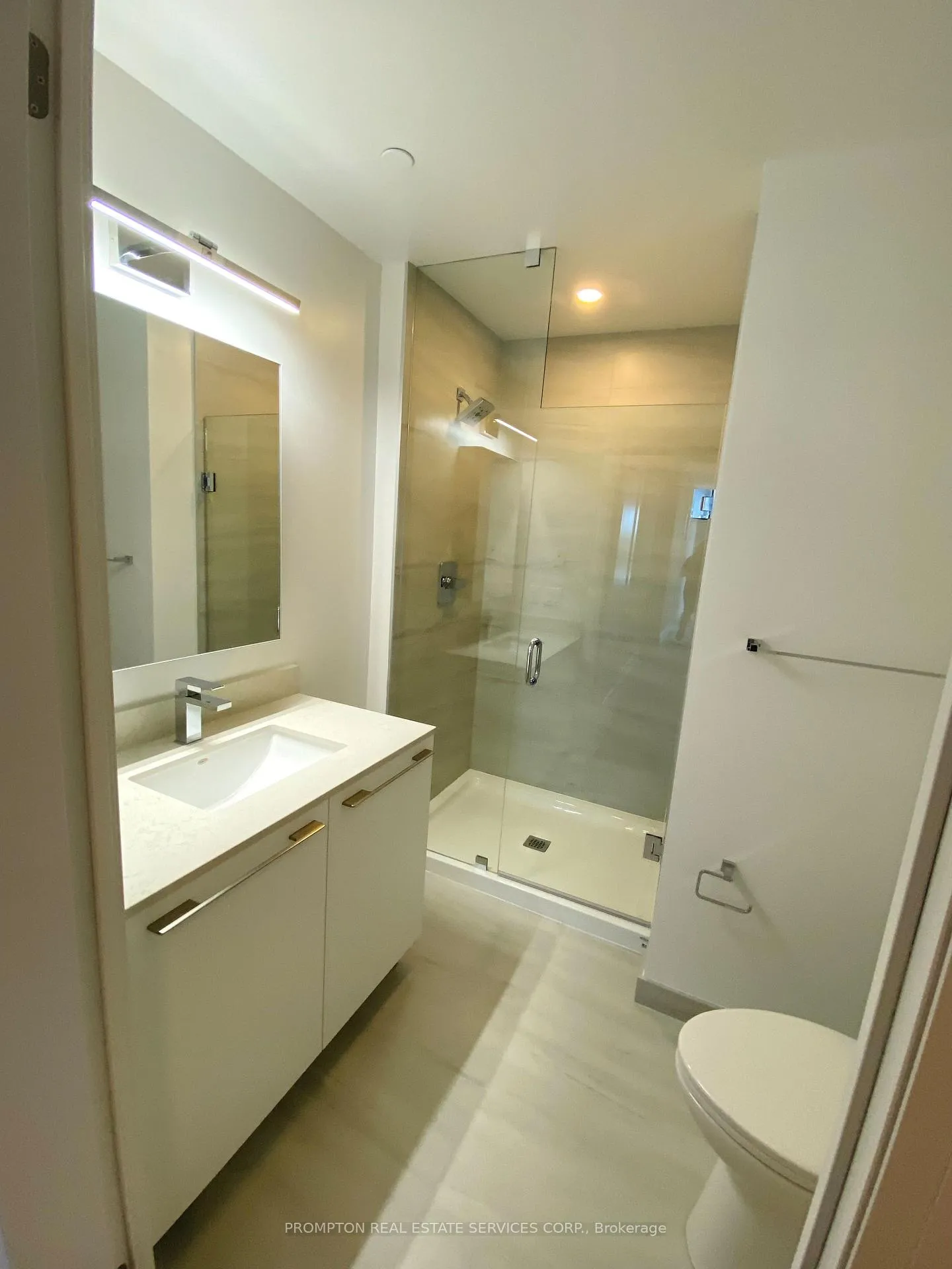 Photo 14 of Unit 309, 38 Water Walk Drive, Markham, Unionville — HOMEH