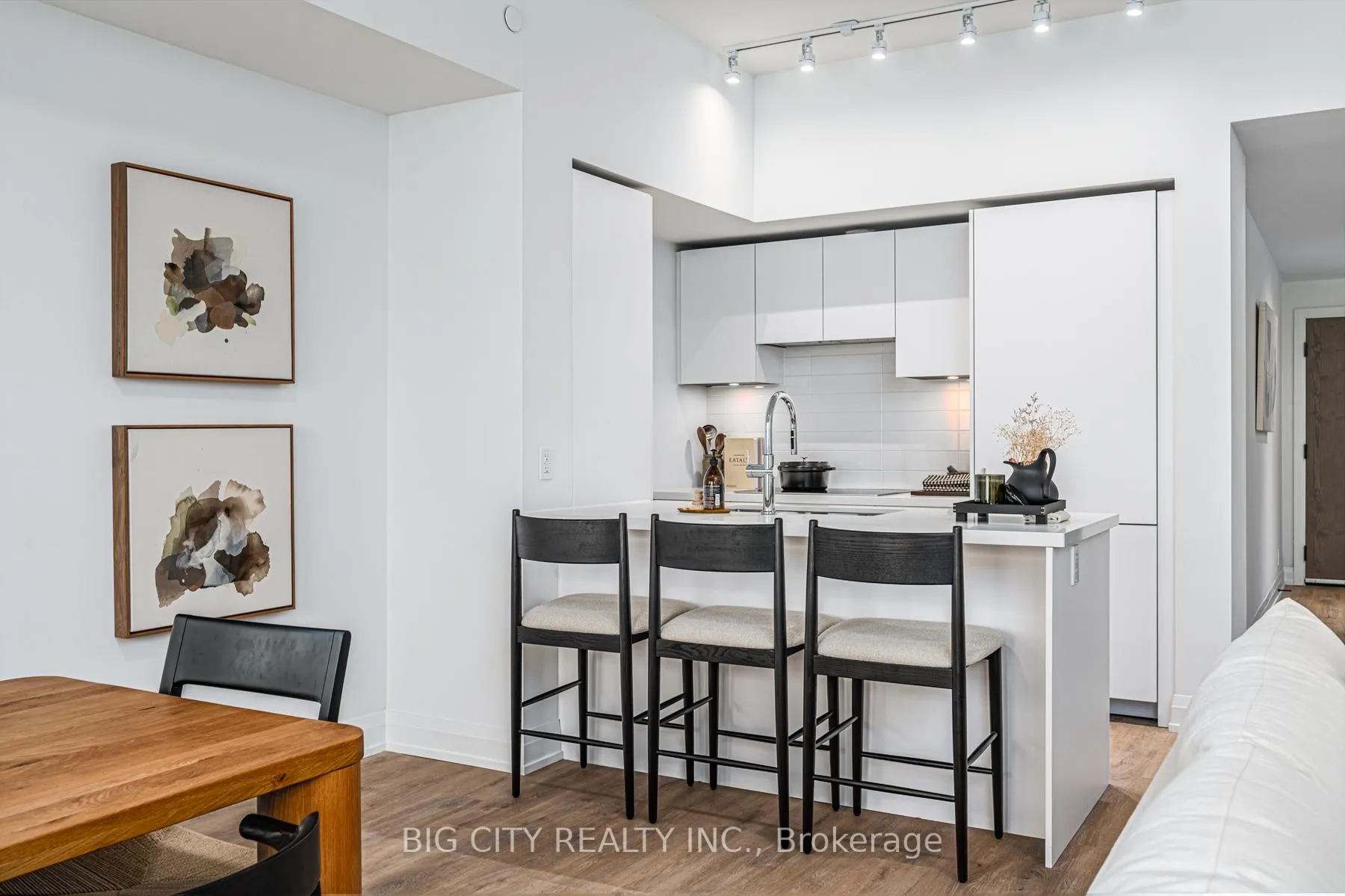 Photo 14 of Unit 615, 36 Brentcliffe Road, Toronto, Thorncliffe Park — HOMEH