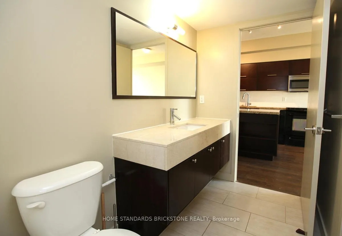Photo 6 of Unit 2506, 126 Simcoe Street, Toronto, Waterfront Communities — HOMEH