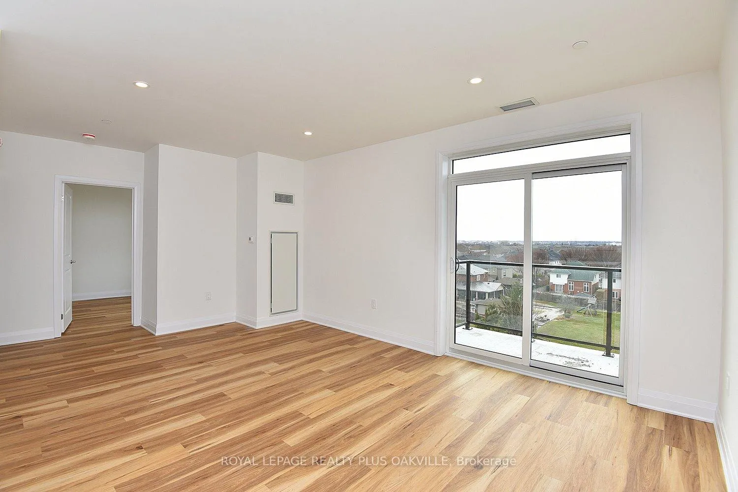 Photo 7 of Unit 519, 1936 Rymal Road E, Hamilton, Stoney Creek Mountain — HOMEH