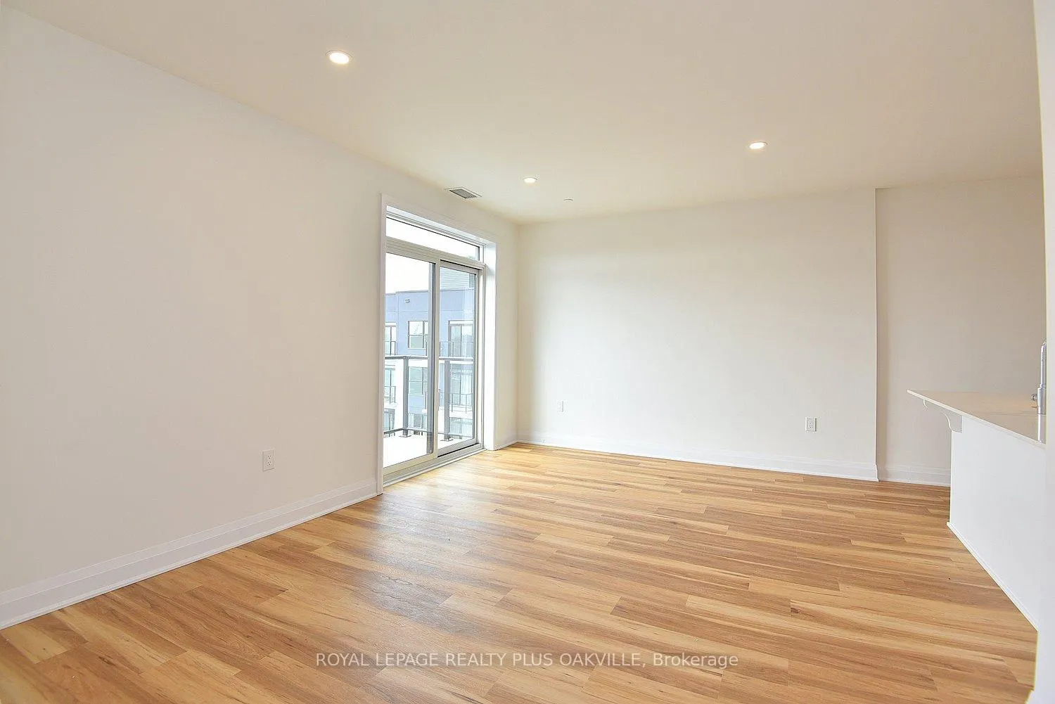 Photo 10 of Unit 519, 1936 Rymal Road E, Hamilton, Stoney Creek Mountain — HOMEH