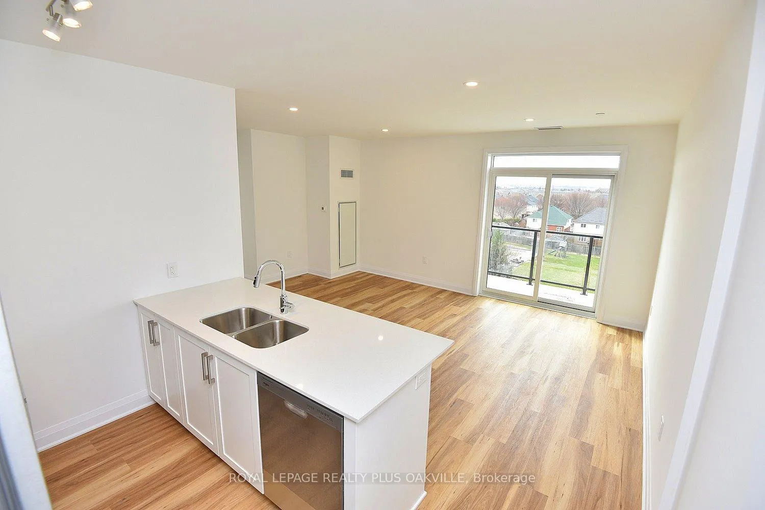 Photo 17 of Unit 519, 1936 Rymal Road E, Hamilton, Stoney Creek Mountain — HOMEH