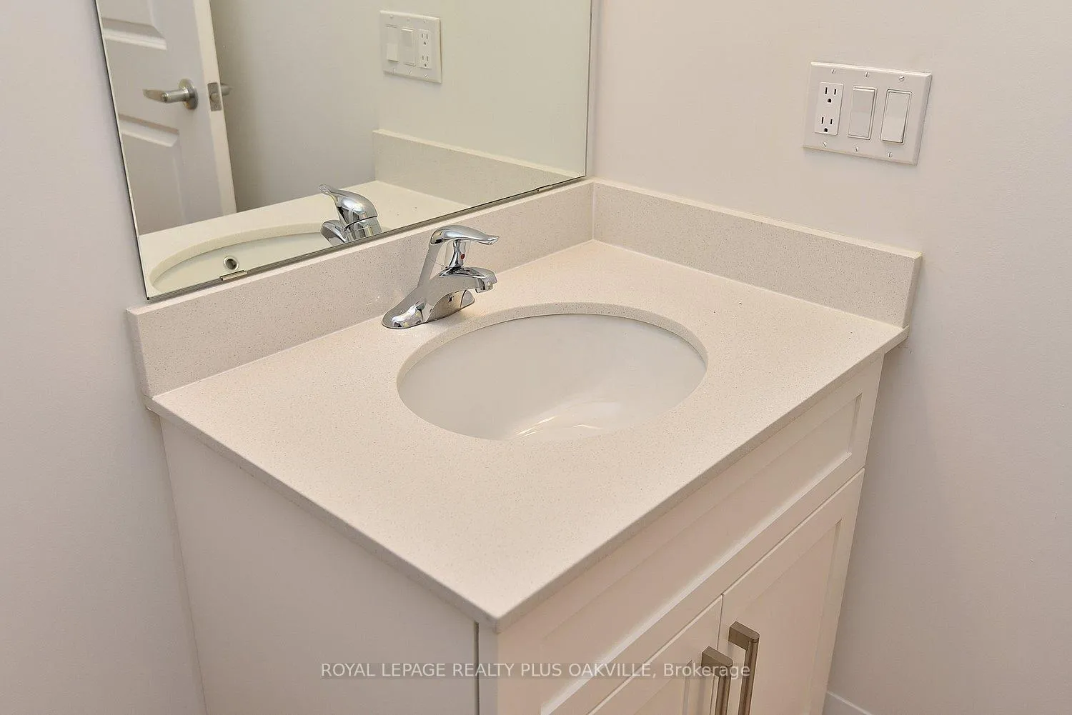 Photo 31 of Unit 519, 1936 Rymal Road E, Hamilton, Stoney Creek Mountain — HOMEH