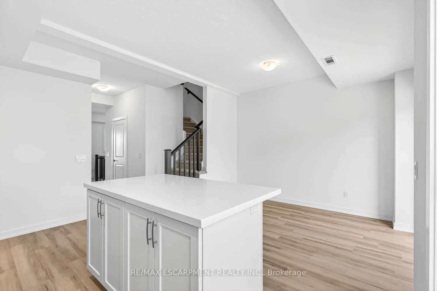 Photo 13 of Unit 37, 70 Kenesky Drive, Hamilton, Waterdown — HOMEH