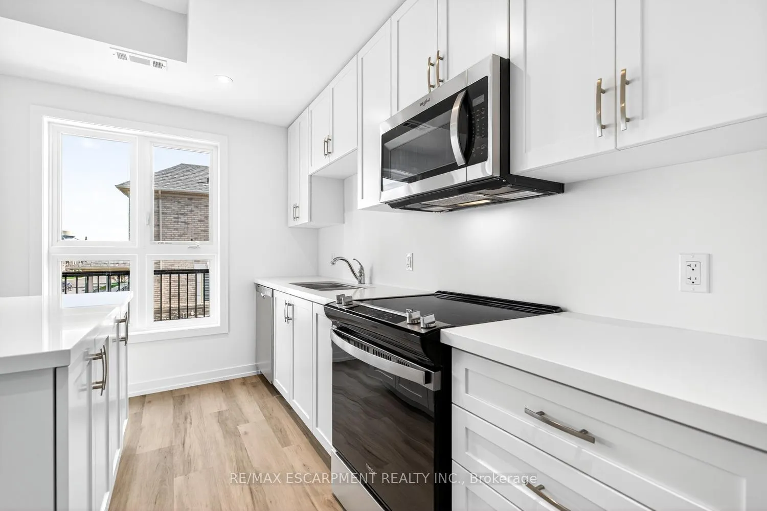 Photo 15 of Unit 37, 70 Kenesky Drive, Hamilton, Waterdown — HOMEH