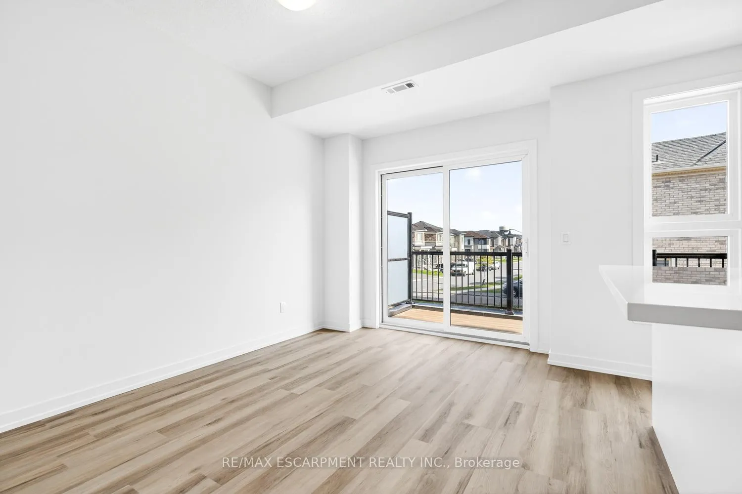 Photo 18 of Unit 37, 70 Kenesky Drive, Hamilton, Waterdown — HOMEH