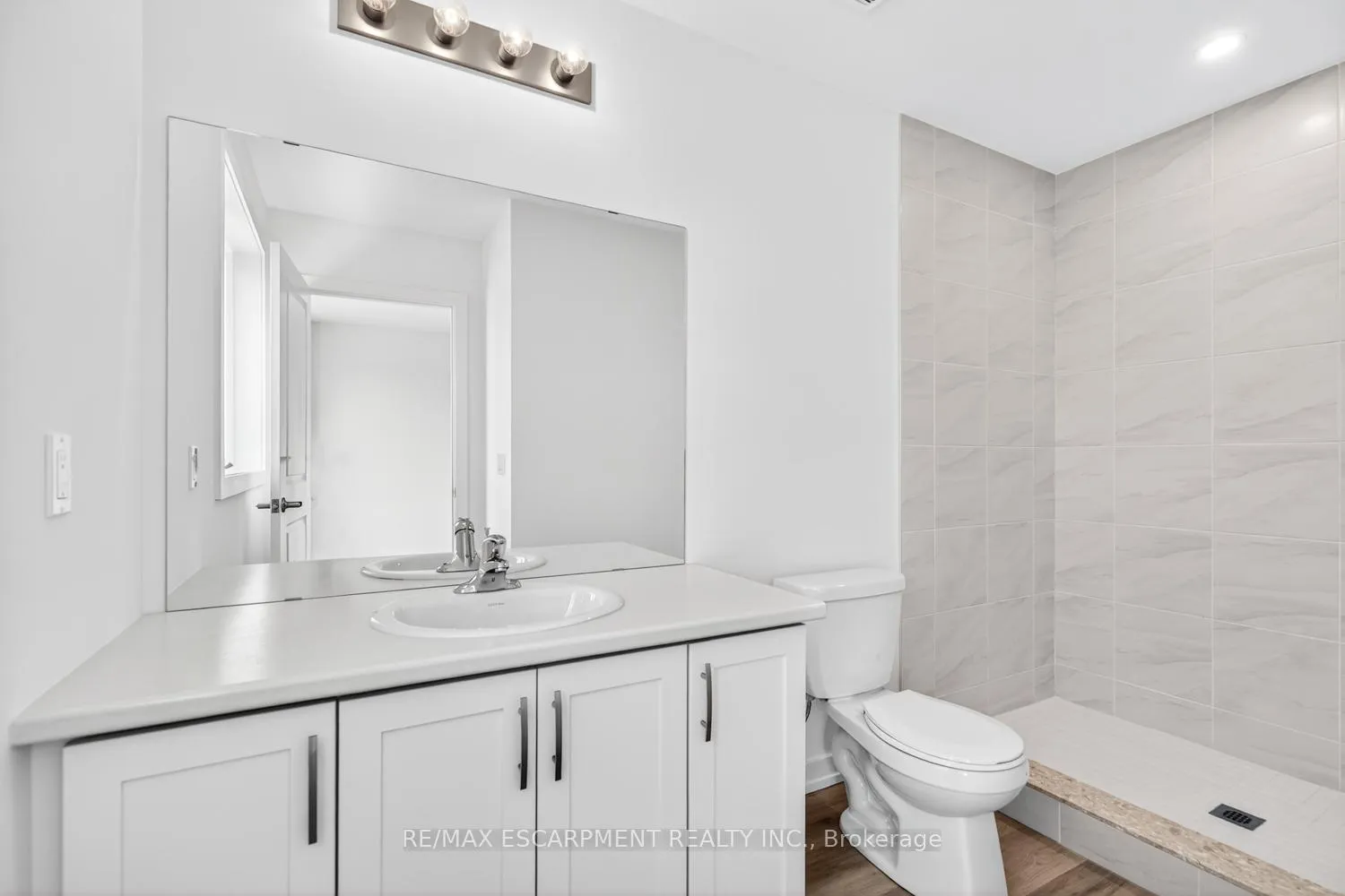 Photo 30 of Unit 37, 70 Kenesky Drive, Hamilton, Waterdown — HOMEH