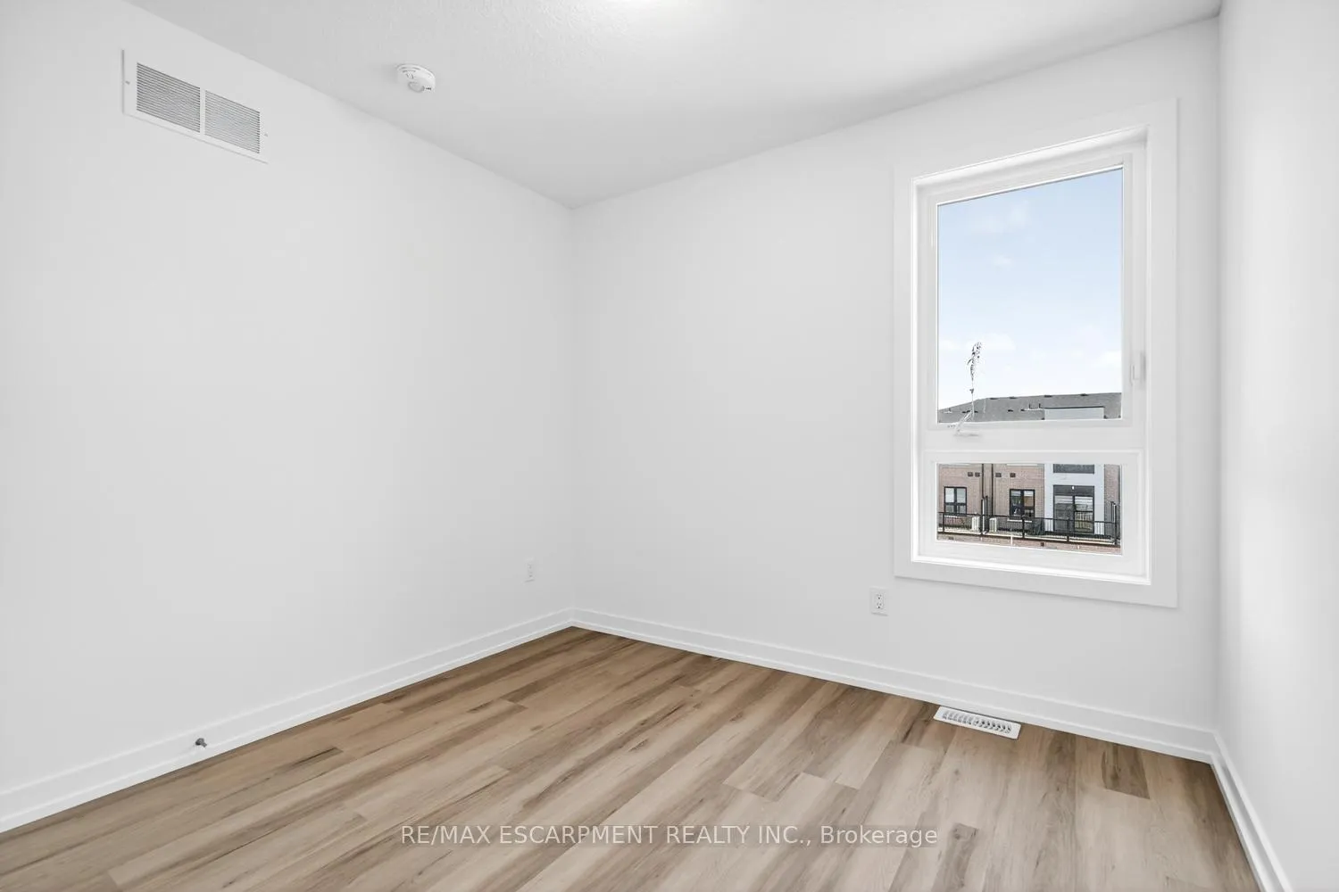 Photo 32 of Unit 37, 70 Kenesky Drive, Hamilton, Waterdown — HOMEH