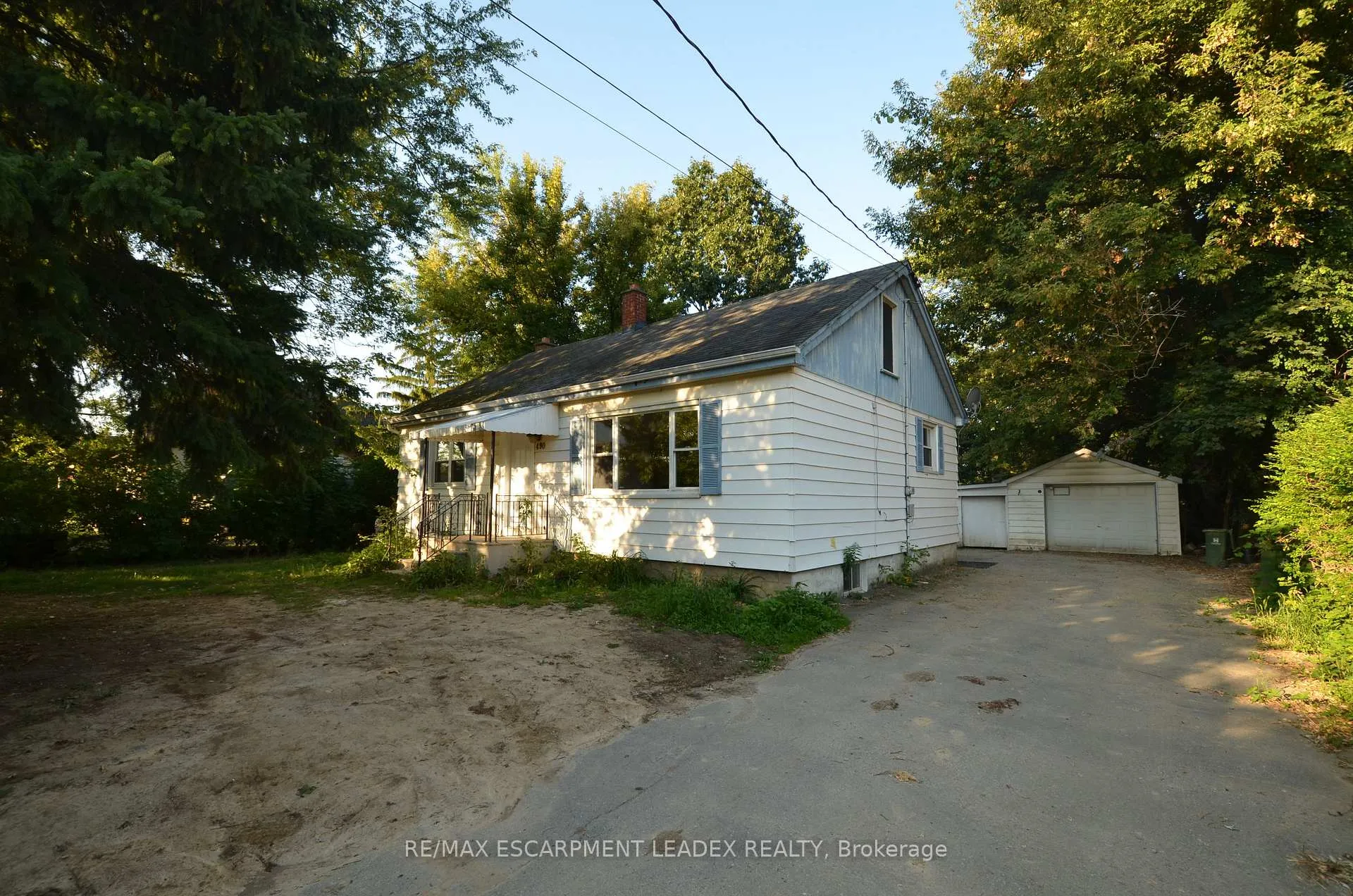 Photo 1 of 490 Springbrook Avenue, Hamilton, Ancaster — HOMEH