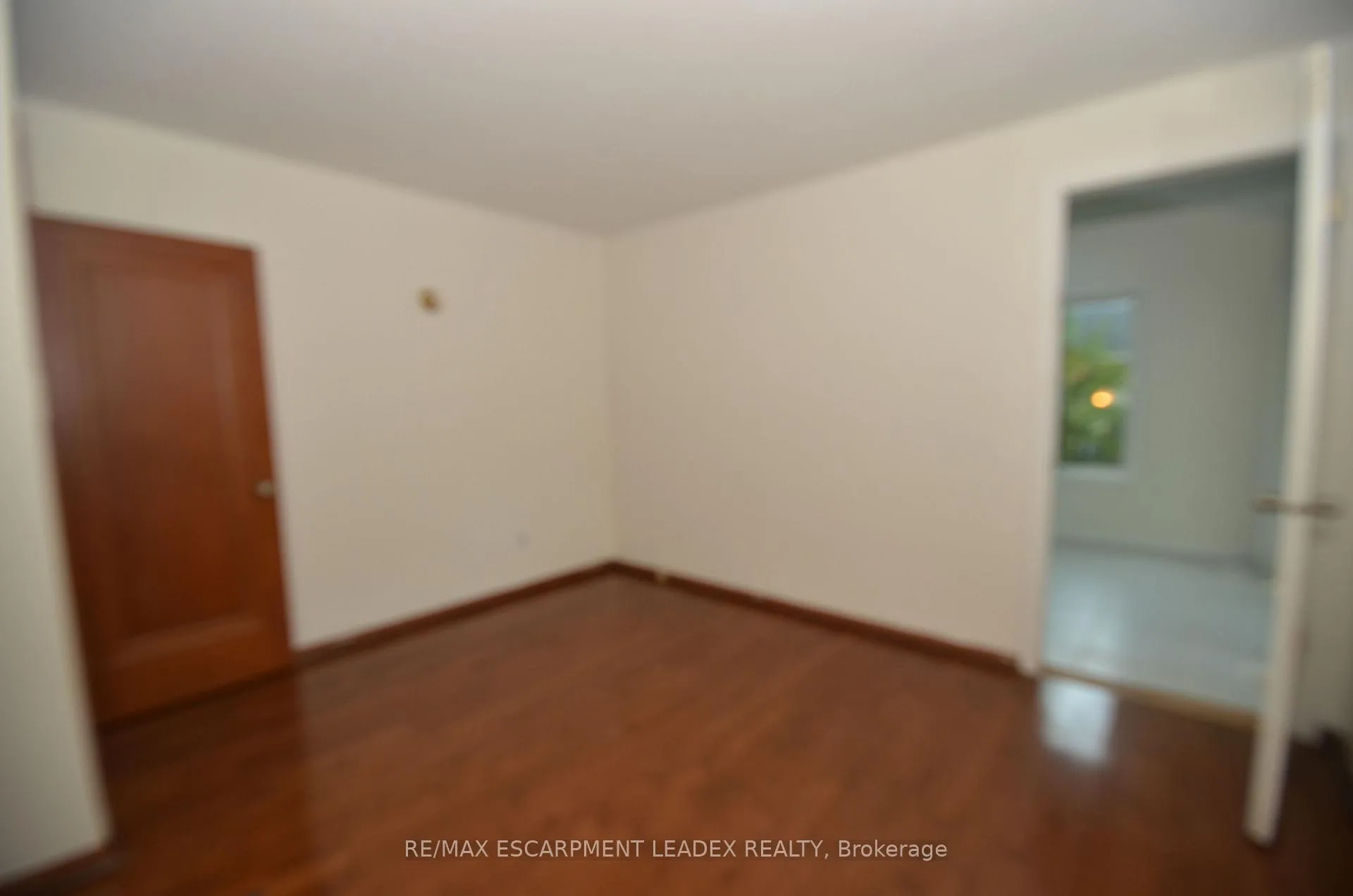 Photo 19 of 490 Springbrook Avenue, Hamilton, Ancaster — HOMEH