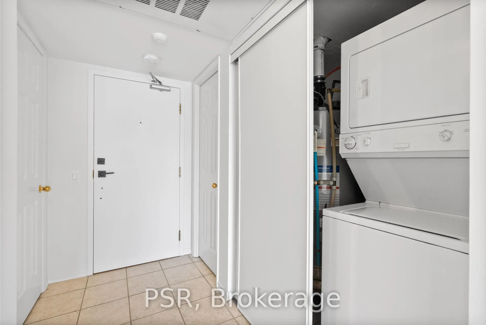 Photo 23 of Unit 303, 160 Wellington Street E, Aurora, Aurora Village — HOMEH