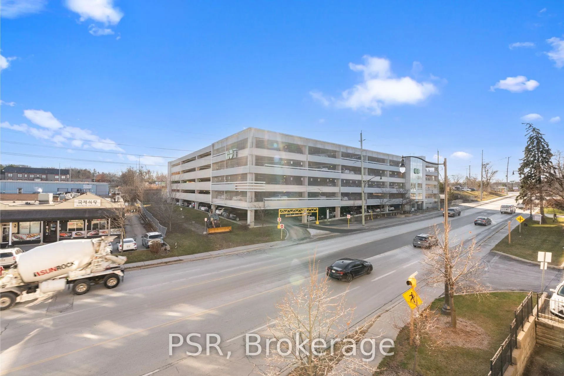 Photo 26 of Unit 303, 160 Wellington Street E, Aurora, Aurora Village — HOMEH
