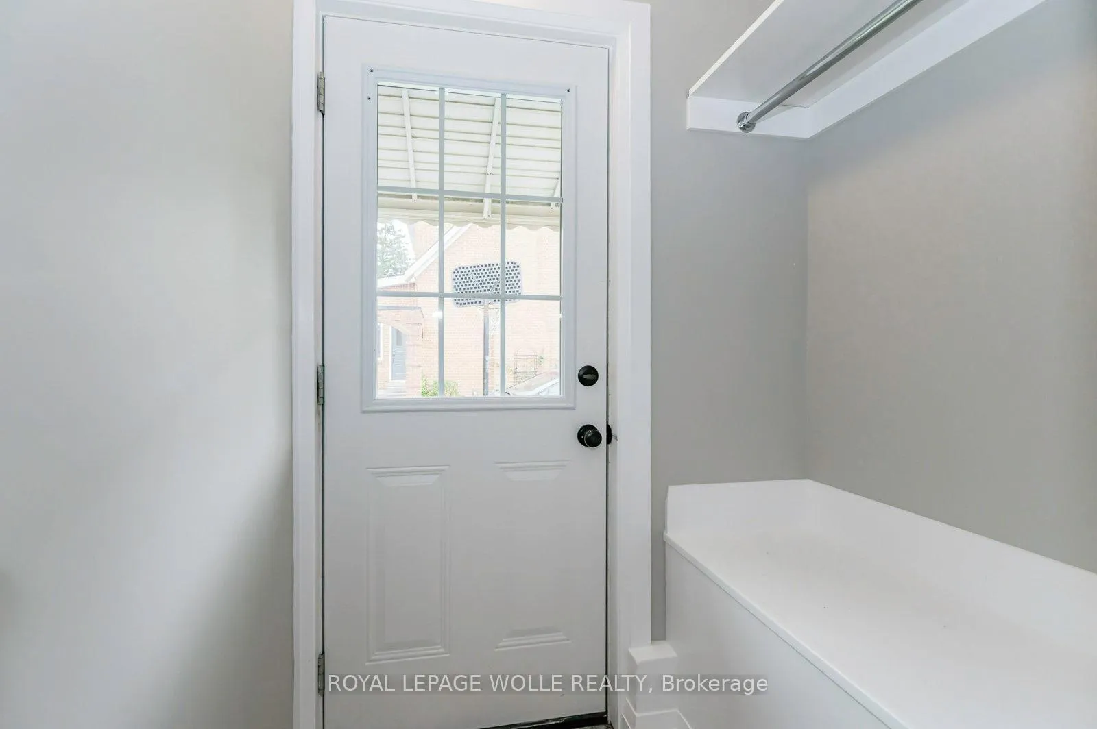 Photo 3 of Unit B, 200 Sheldon Avenue, Kitchener — HOMEH