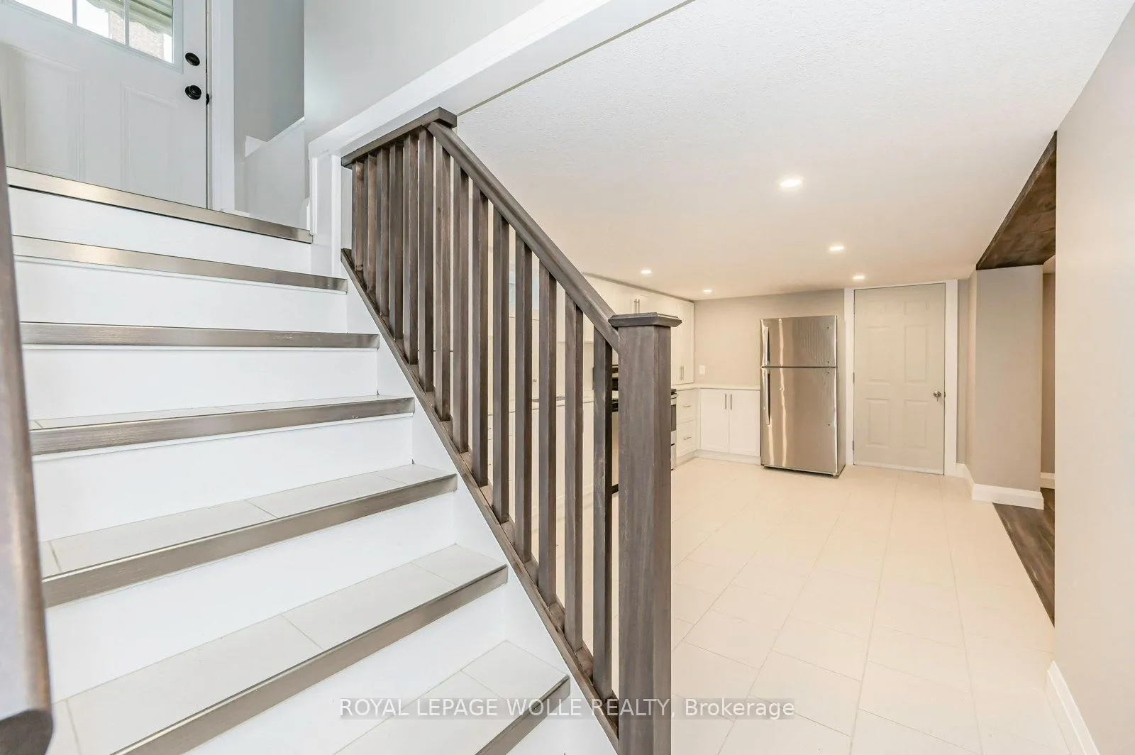 Photo 4 of Unit B, 200 Sheldon Avenue, Kitchener — HOMEH
