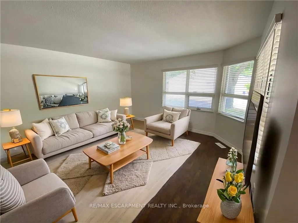 Photo 5 of 1 Szollosy Circle, Hamilton, Kennedy — HOMEH