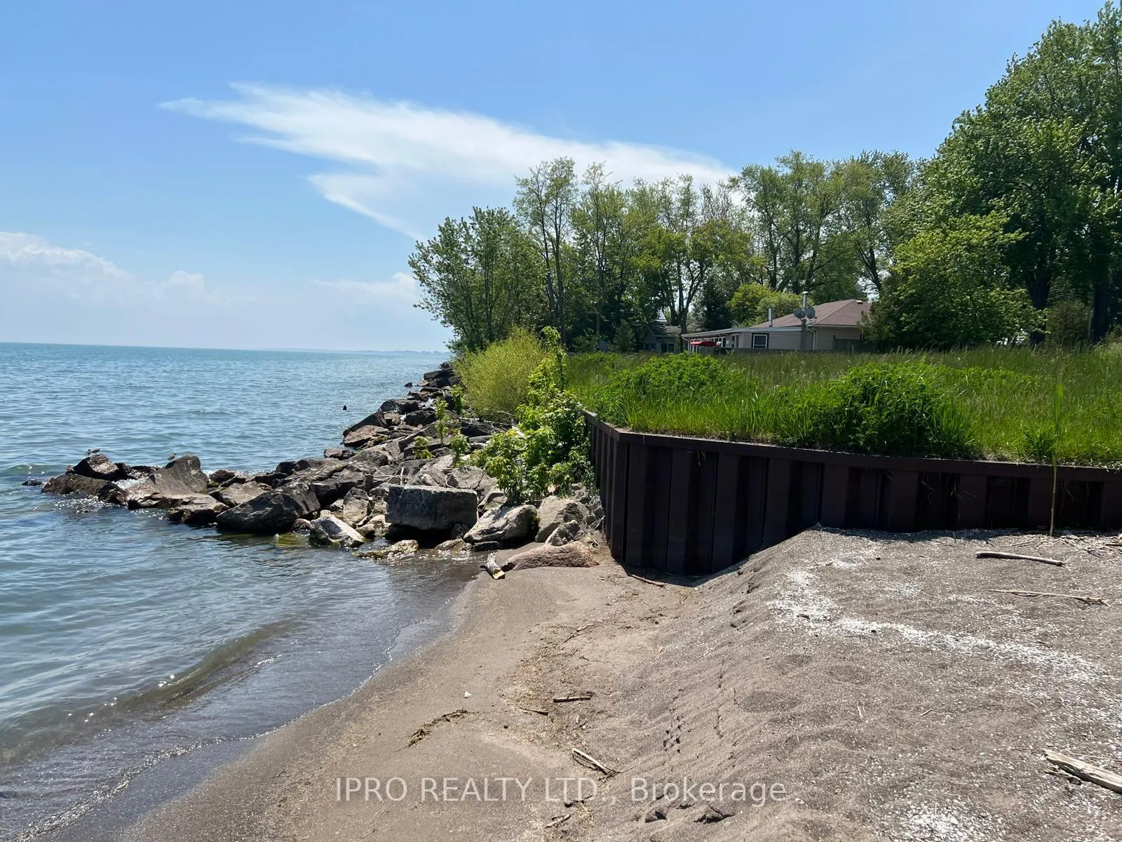 Photo 1 of 12 Beach Boulevard, Leamington — HOMEH