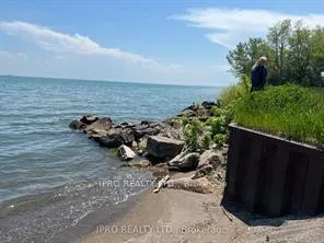 Photo 17 of 12 Beach Boulevard, Leamington — HOMEH