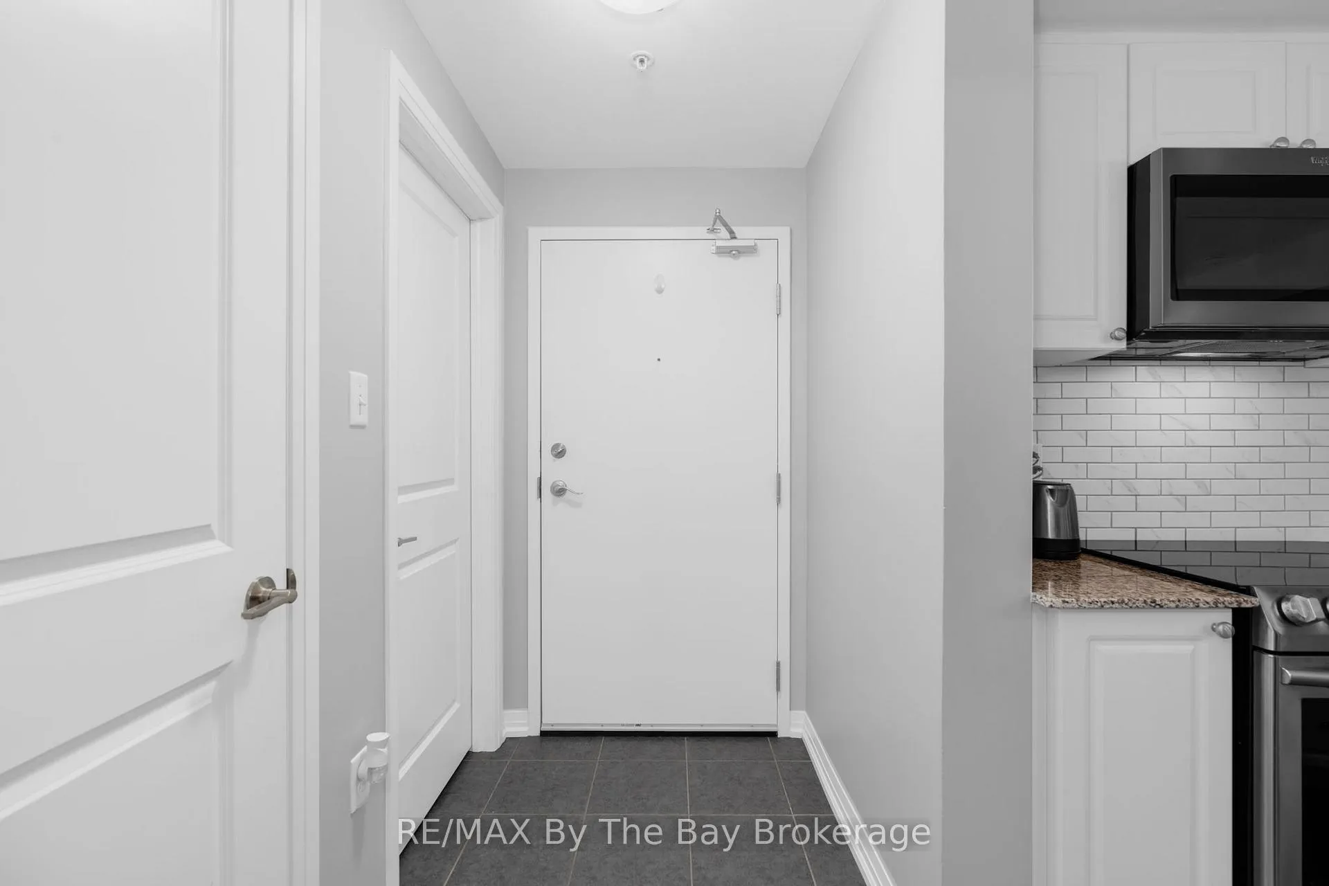 Photo 2 of Unit 309, 300 Essa Road, Barrie, 400 West — HOMEH