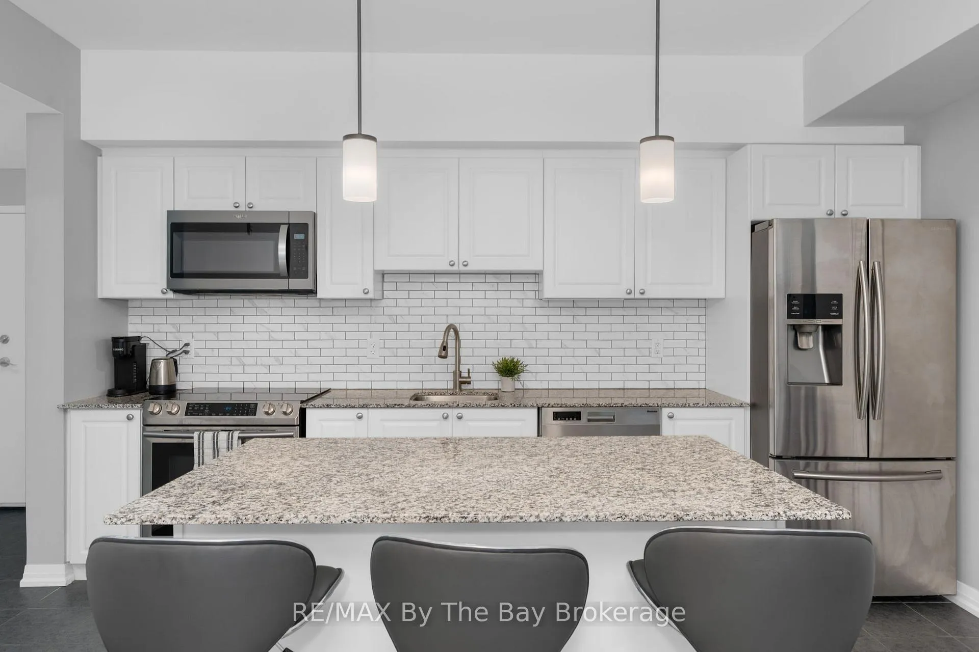 Photo 6 of Unit 309, 300 Essa Road, Barrie, 400 West — HOMEH